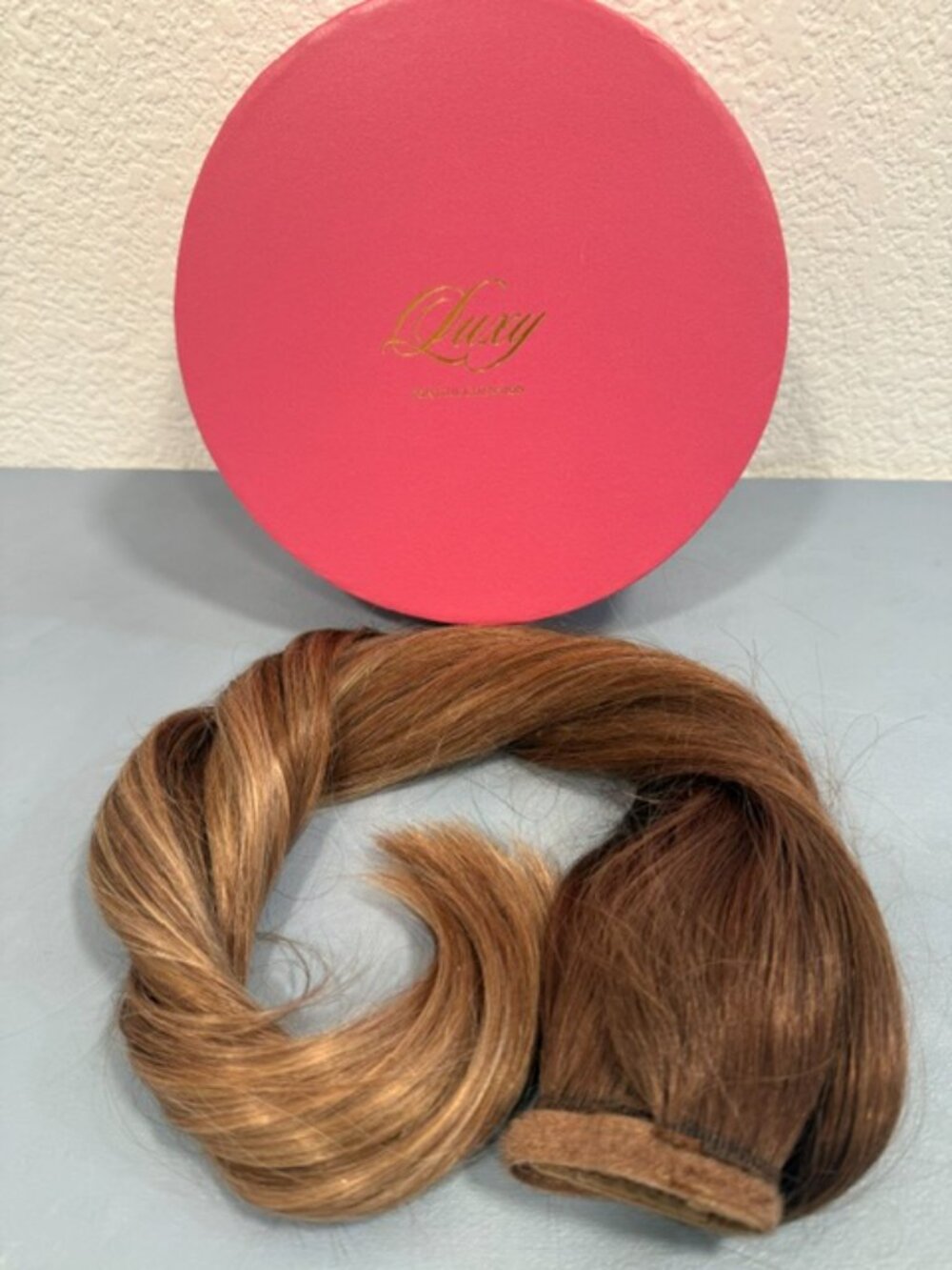 Luxy Hair Ponytail Extension Blonde Balayage 22” 120g Clip In Open Box